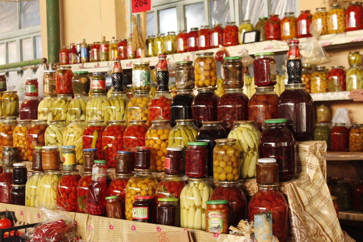 Exploring the Vibrant Markets of Baku