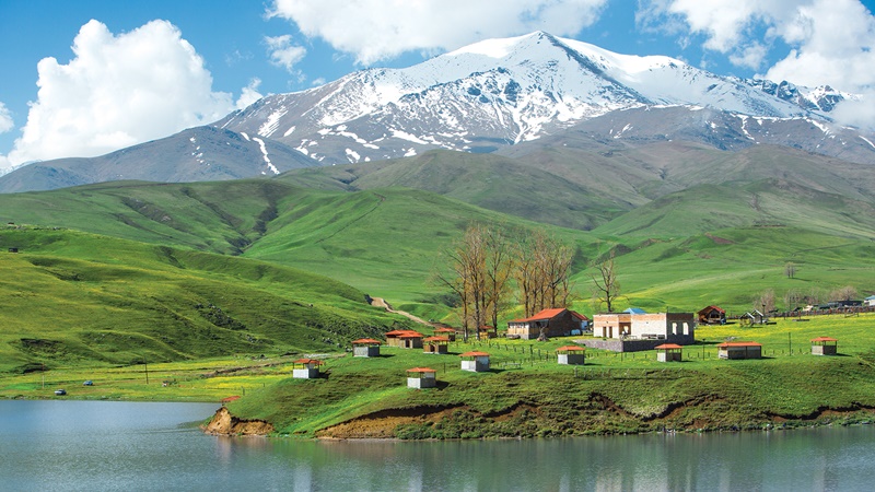 When Is the Best Time to Visit Azerbaijan? A Seasonal Guide