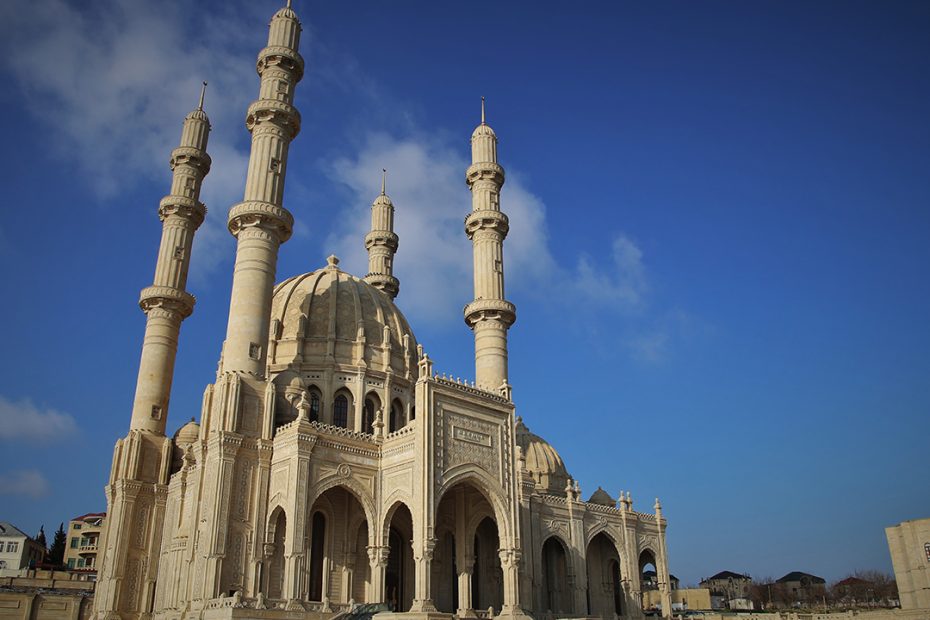 A Guide to the Historic and Modern Mosques of Baku